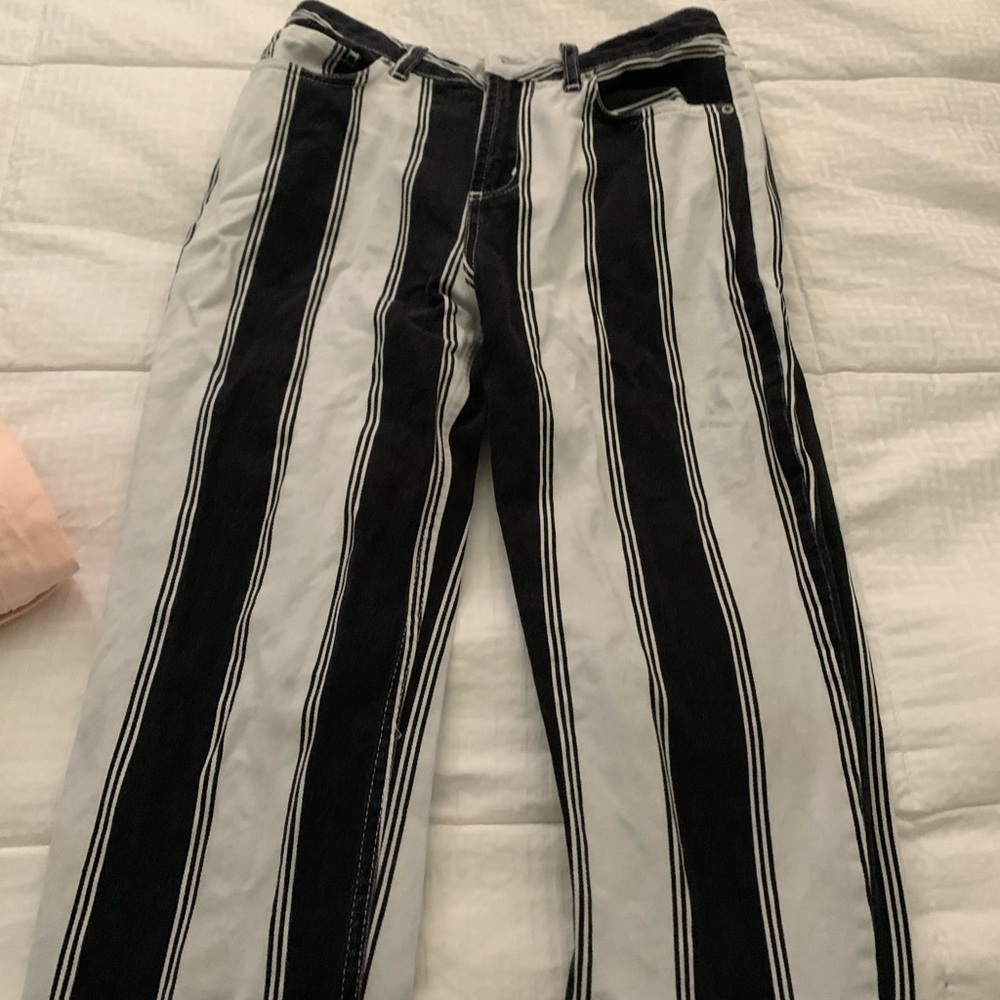 Stripped jeans